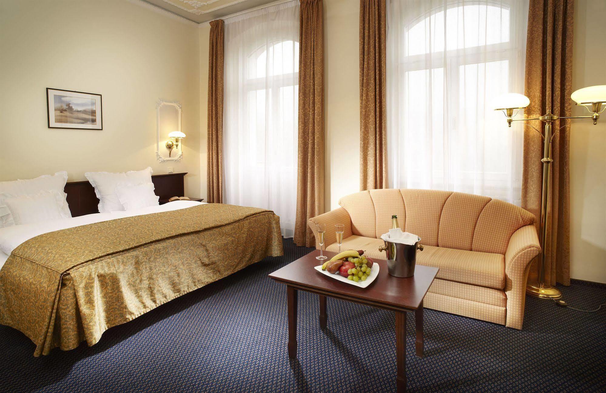 Hotel Excelsior Mariánské Lázně Exteriör bild